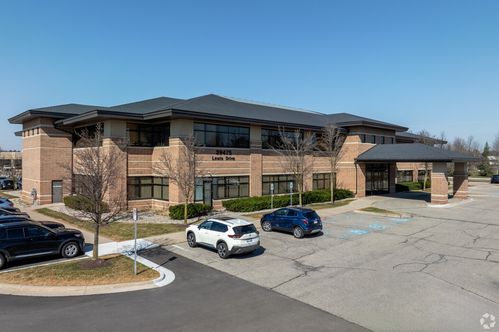 39475 Lewis Dr, Novi, MI for lease Building Photo- Image 1 of 9