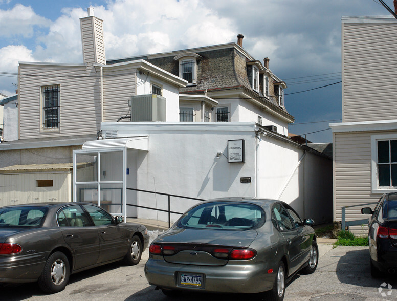 1313 Dekalb St, Norristown, PA for lease - Building Photo - Image 3 of 3