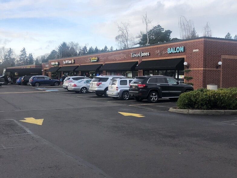 29040 SW Town Center Loop E, Wilsonville, OR for lease - Primary Photo - Image 2 of 7