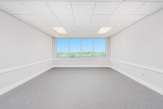 55 Inlet Harbor Rd, Ponce Inlet, FL for sale Interior Photo- Image 2 of 24