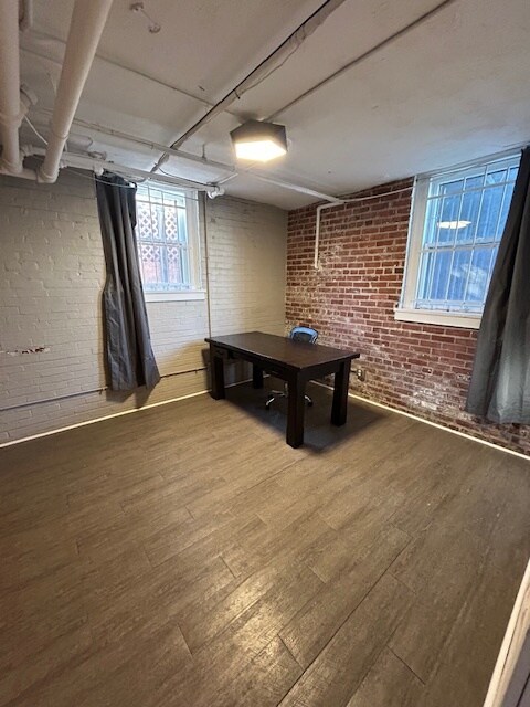 144 S 39th St, Omaha, NE for lease Interior Photo- Image 1 of 4