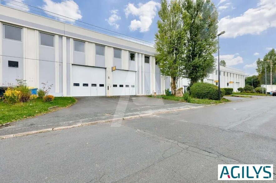 Flex in Lisses for lease - Building Photo - Image 3 of 11