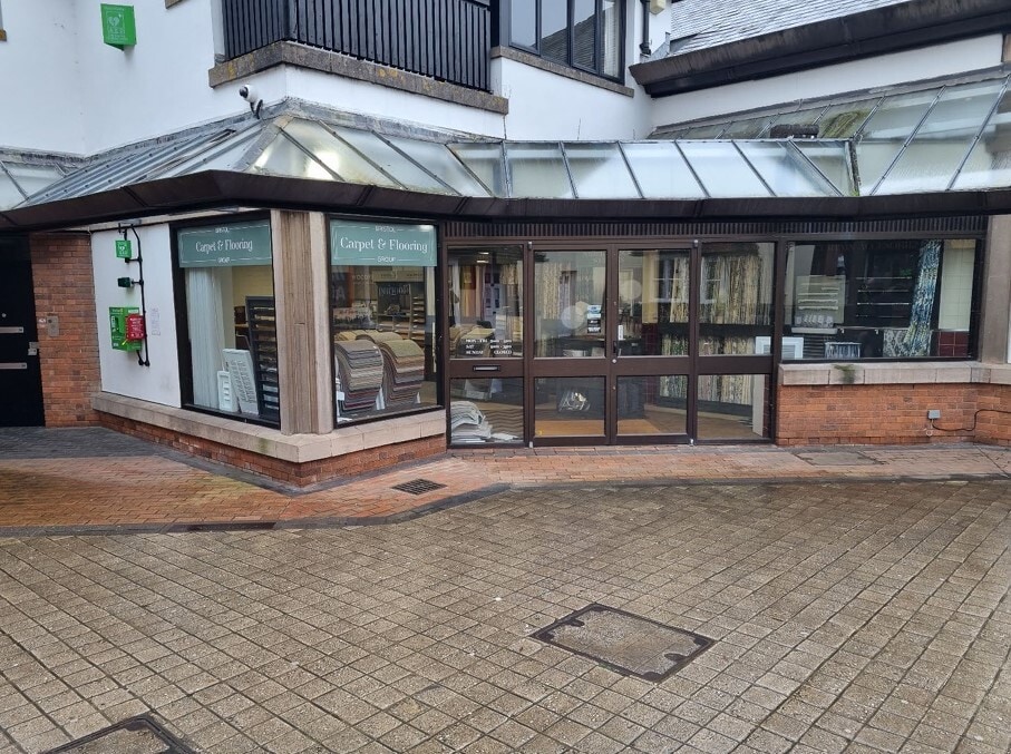 3-5 Horseshoe Ln, Thornbury for lease Building Photo- Image 1 of 3