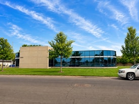 84th & Oxford - Office Space