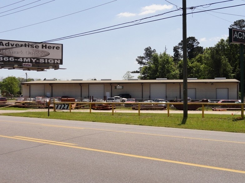 7651 Theodore Dawes Rd, Theodore, AL 36582