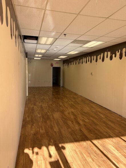 1139-1141 Jericho Tpke, Commack, NY for lease - Building Photo - Image 3 of 5