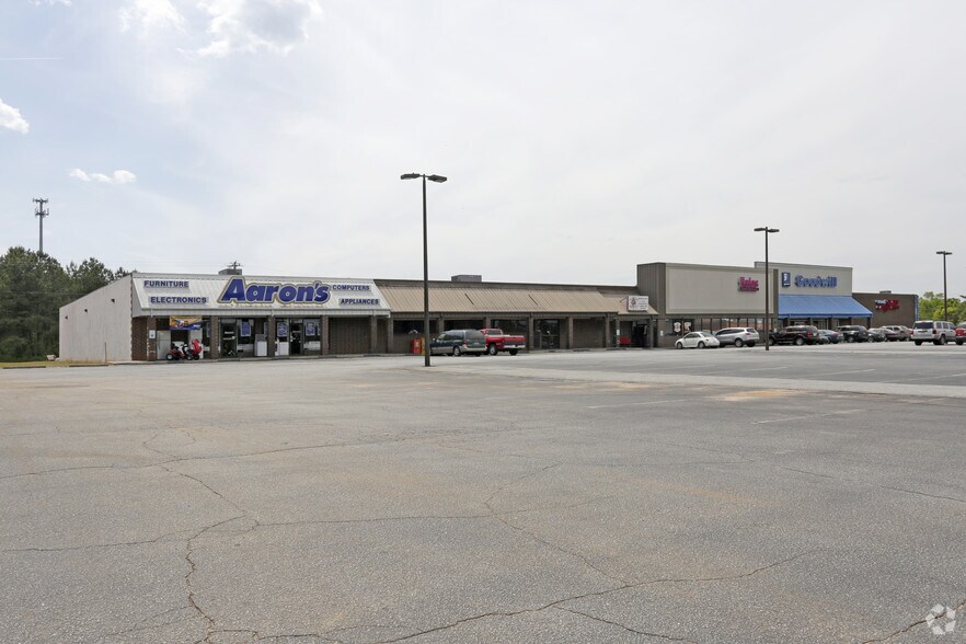 3545-3565 Boiling Springs Rd, Boiling Springs, SC for lease - Primary Photo - Image 1 of 15