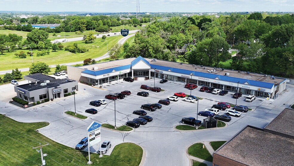 2450 E Euclid Ave, Des Moines, IA for lease - Building Photo - Image 1 of 2