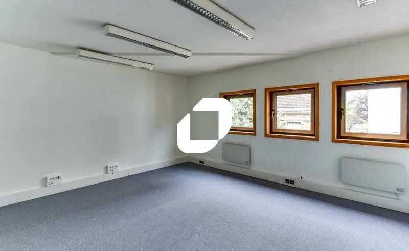 18-20 Rue Pasteur, Le Kremlin-Bicêtre for lease - Building Photo - Image 3 of 46