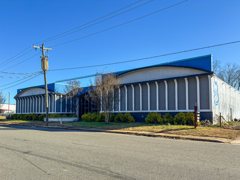 2719 Westport Rd, Charlotte, NC for lease - Building Photo - Image 1 of 1