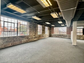 1028 33rd St NW, Washington, DC for lease Interior Photo- Image 2 of 7