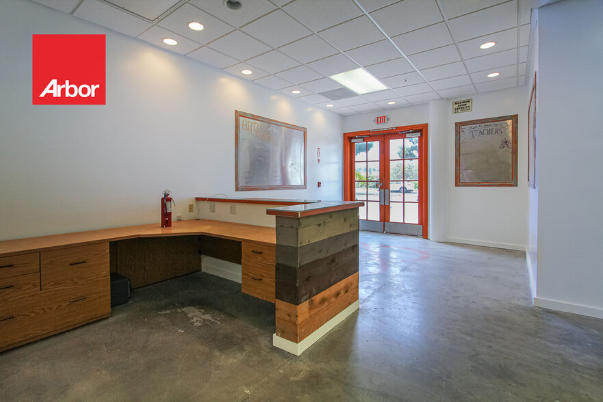 1802-1820 S Pacific Coast Hwy, Redondo Beach, CA for lease - Interior Photo - Image 3 of 8