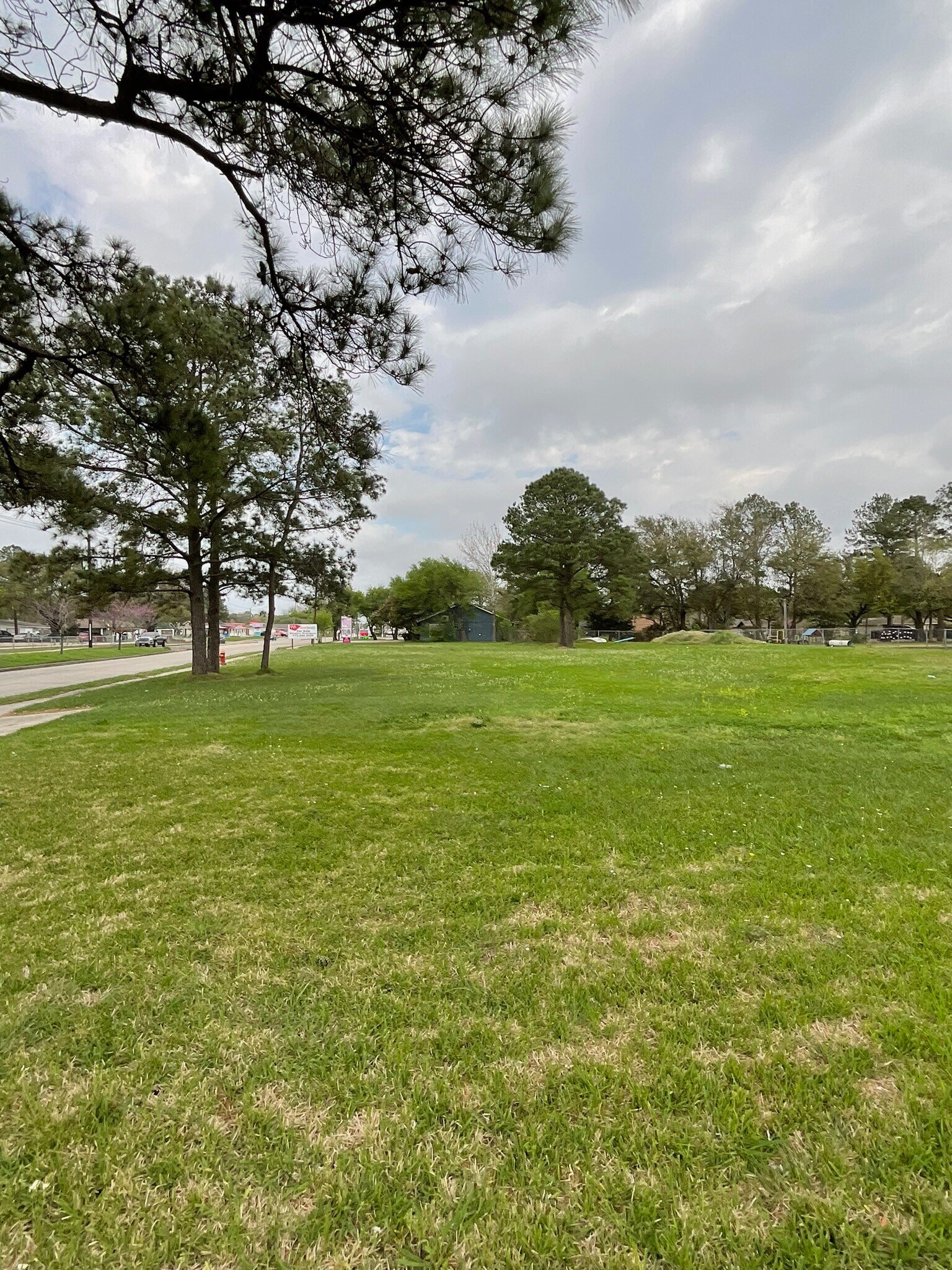 2719 Strawberry Rd, Pasadena, TX 77502 Office for Sale