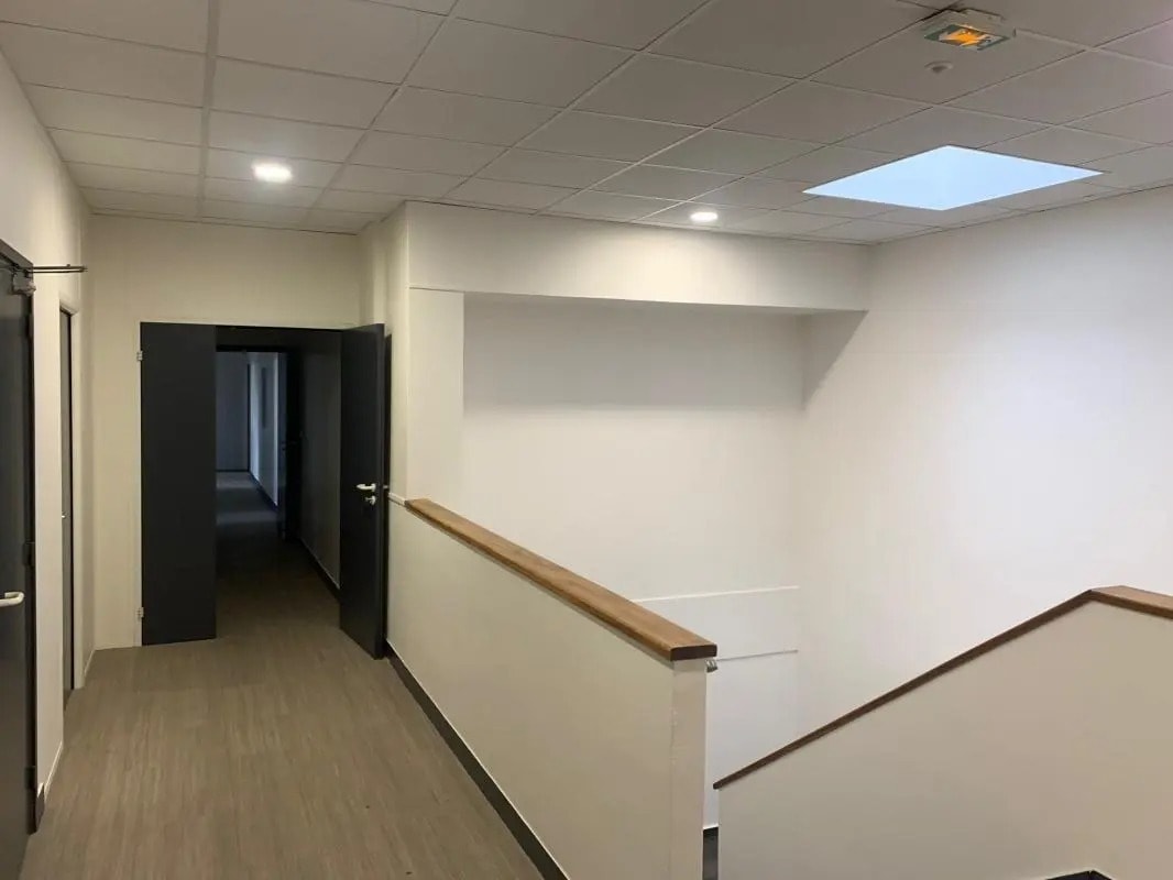 Flex in Osny for lease Interior Photo- Image 1 of 1