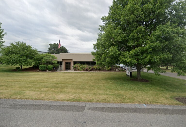 4245 Brockton Dr SE, Grand Rapids, MI for sale - Building Photo - Image 1 of 1