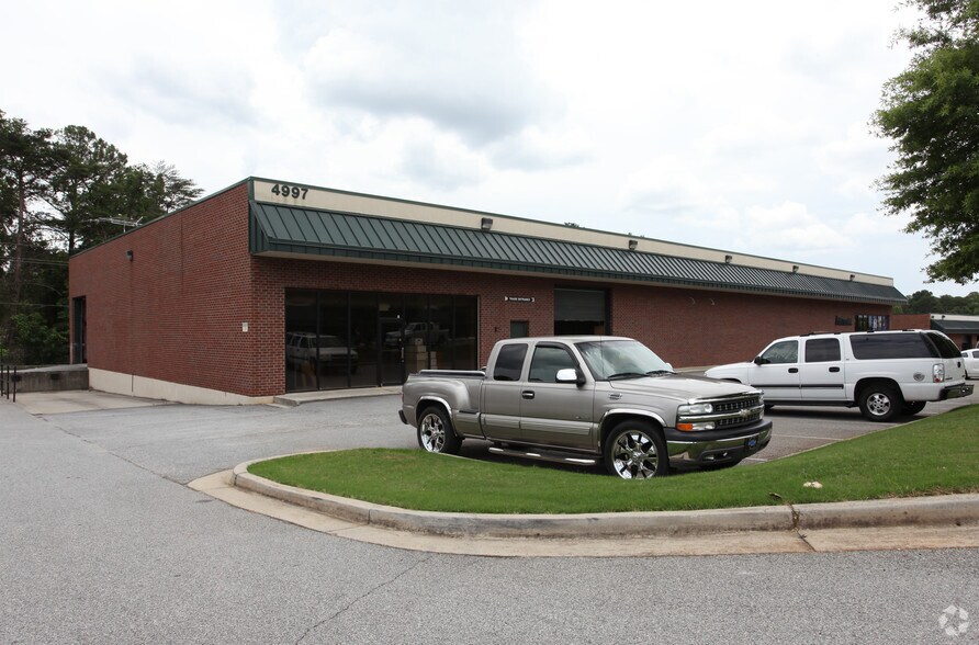 4997 Bristol Industrial Blvd, Buford, GA for sale - Primary Photo - Image 1 of 1