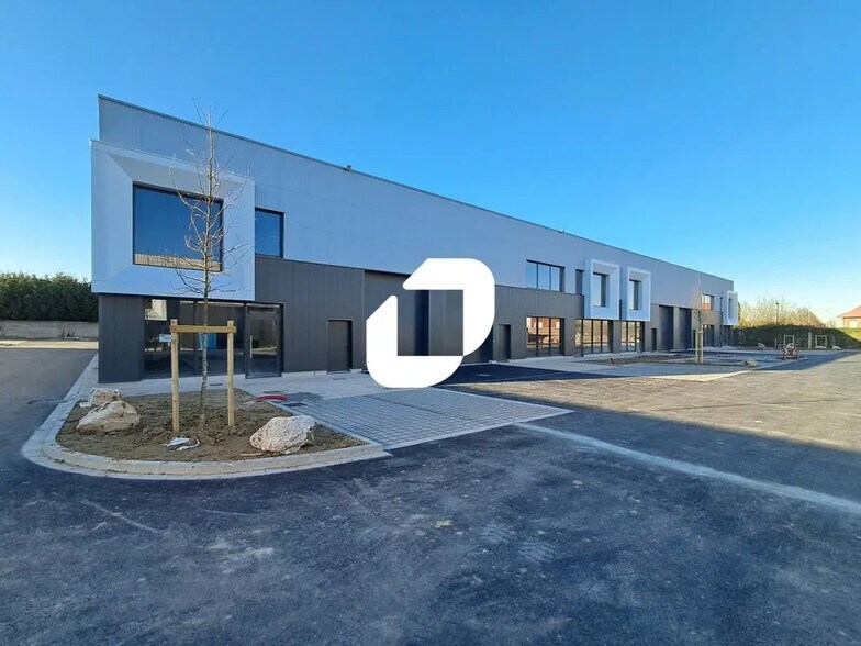 Office in Quesnoy-sur-Deûle for lease - Building Photo - Image 1 of 7