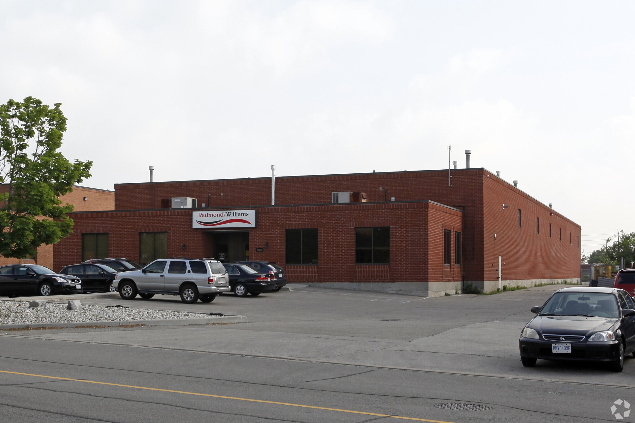 5605 Timberlea Blvd, Mississauga, ON for sale Primary Photo- Image 1 of 1