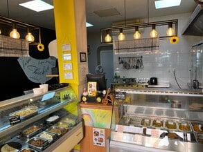 Retail in Madrid, Madrid for lease Interior Photo- Image 2 of 6