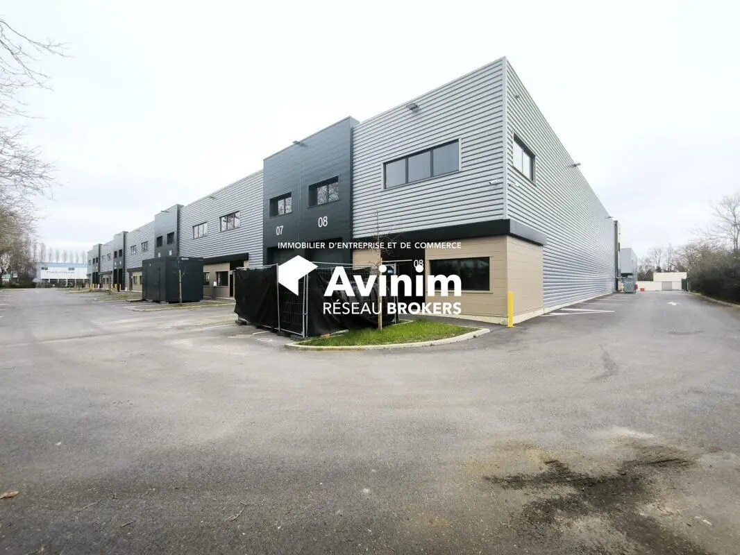 Industrial in Buc for lease Building Photo- Image 1 of 6