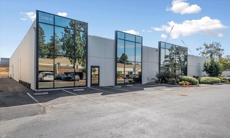1290 Reamwood Ave, Sunnyvale, CA for lease - Building Photo - Image 1 of 37