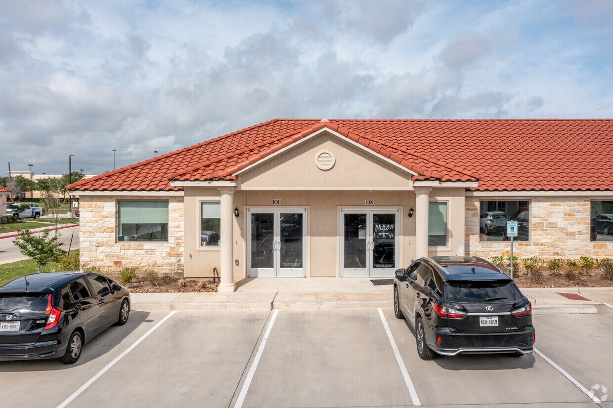 2743 Smith Ranch Rd, Pearland, TX 77584 Pearland Office Condos