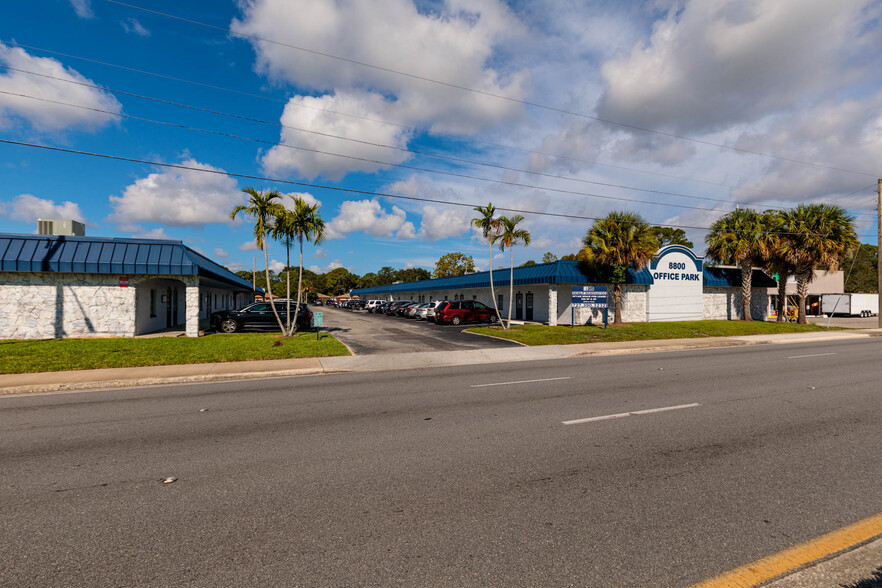 8800 49th St N, Pinellas Park, FL for lease - Building Photo - Image 3 of 16