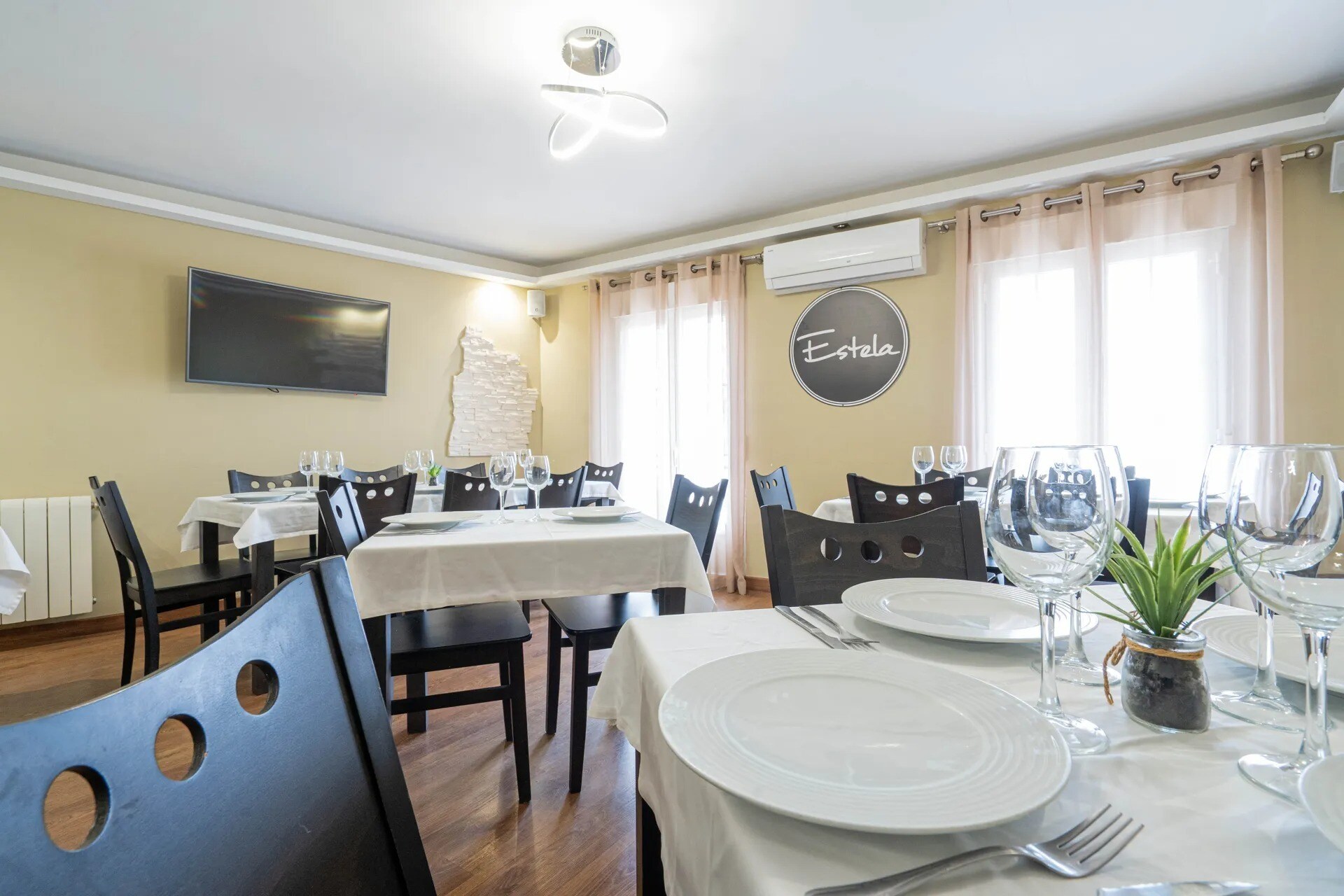 Retail in Carabaña, Madrid for sale Building Photo- Image 1 of 13