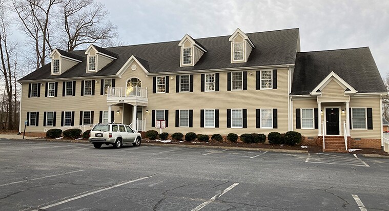 2505 Pocoshock Pl, North Chesterfield, VA for lease - Building Photo - Image 2 of 10