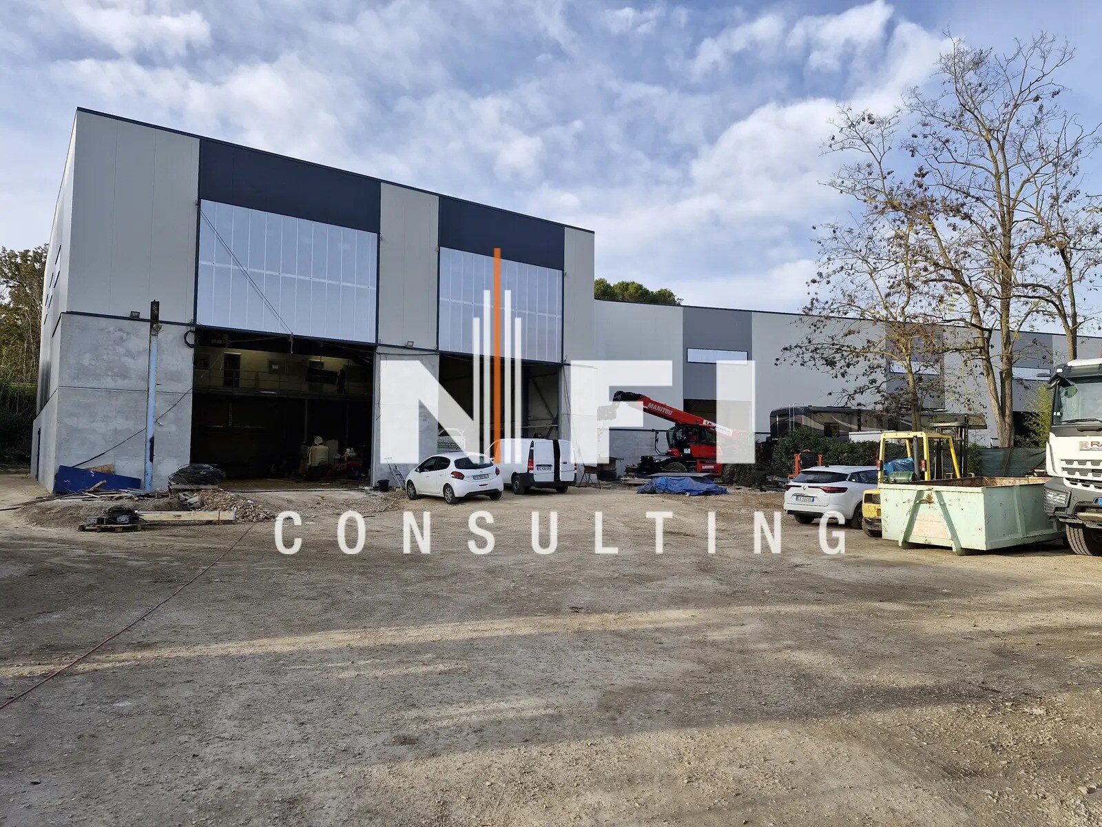 Flex in Mougins for lease Building Photo- Image 1 of 4