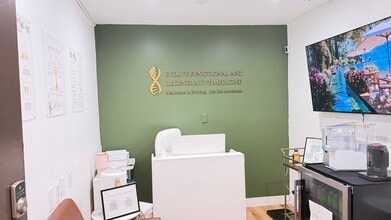 18821 Delaware St, Huntington Beach, CA for lease Interior Photo- Image 1 of 7