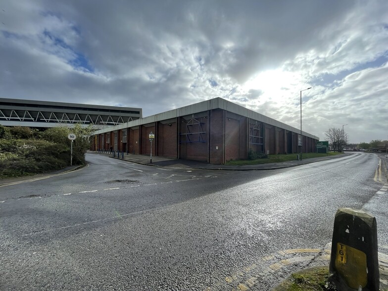 150 Winterstoke Rd, Bristol for lease - Primary Photo - Image 1 of 7