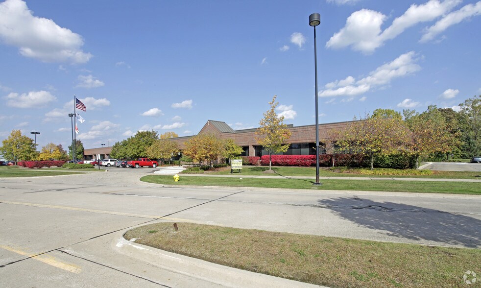 3937 Campus Dr, Pontiac, MI for sale - Primary Photo - Image 1 of 1