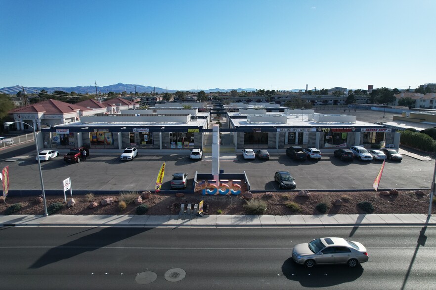 1555 E Flamingo Rd, Las Vegas, NV for lease - Building Photo - Image 1 of 13