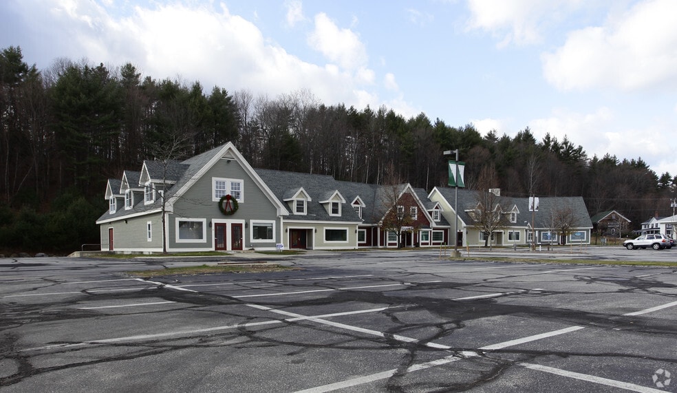 425 S Stark Hwy, Weare, NH 03281