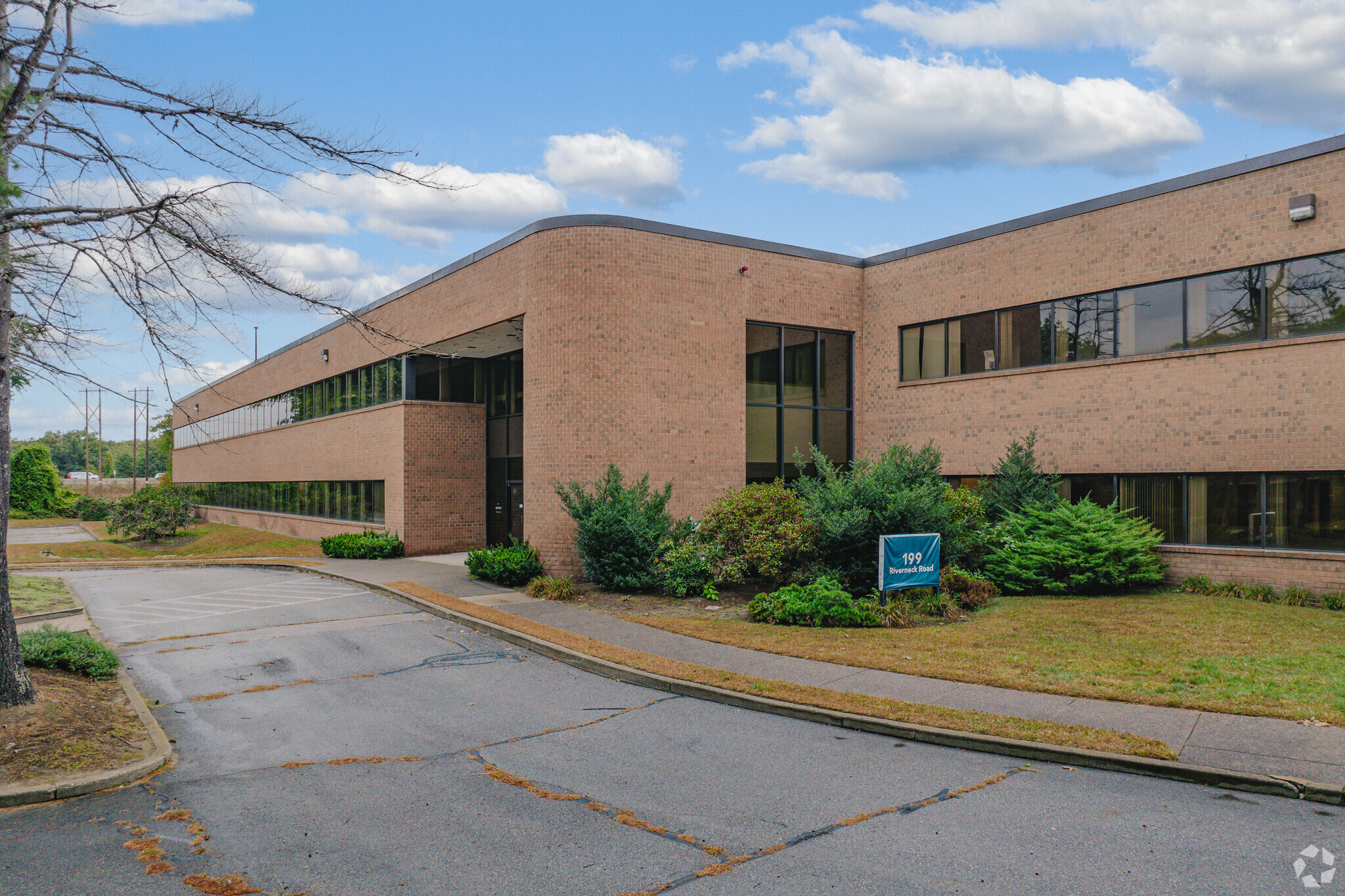 199 Riverneck Rd, Chelmsford, MA for lease Building Photo- Image 1 of 13