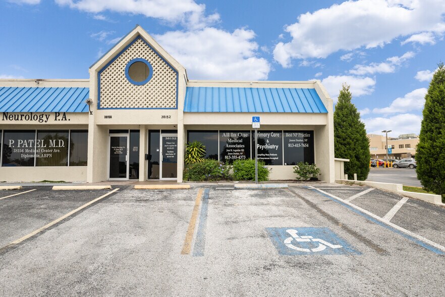 38152 Medical Center Ave, Zephyrhills, FL 33540