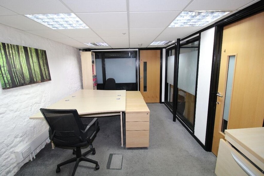 6 West St, Olney for sale - Building Photo - Image 3 of 8