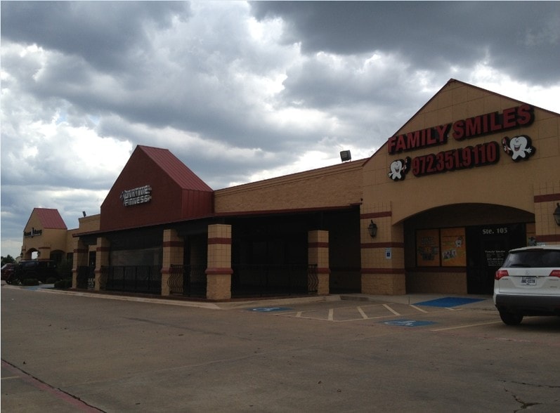 1011 N Highway 77, Waxahachie, TX for lease - Building Photo - Image 1 of 5