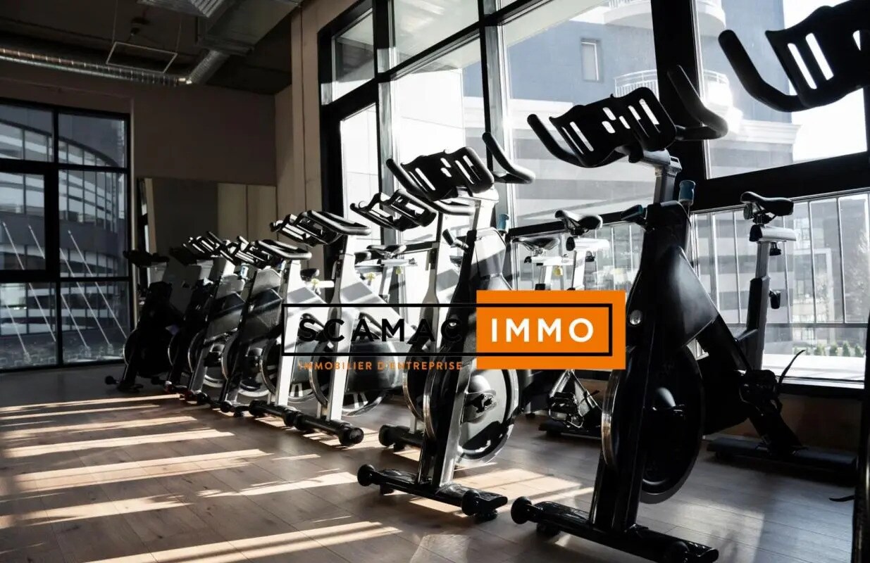 Industrial in Hyères for lease Building Photo- Image 1 of 5