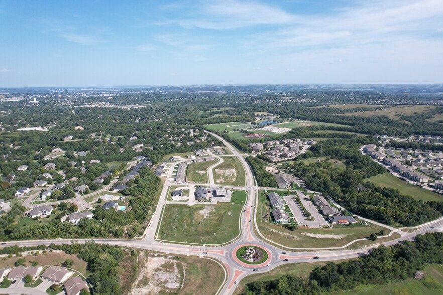00000 Scenic xing, Manhattan, KS for sale - Building Photo - Image 2 of 6