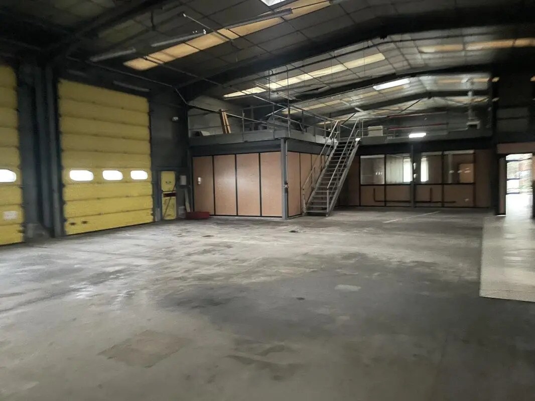 Flex in Saint-Laurent-Blangy for lease Interior Photo- Image 1 of 6