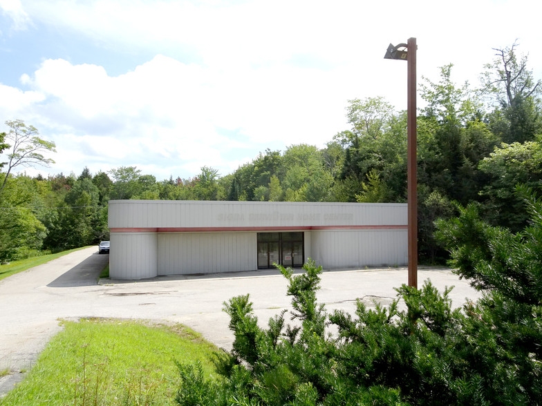 2046 Vt Route 100, South Londonderry, VT for sale - Building Photo - Image 1 of 1