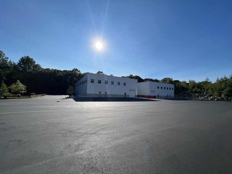 17 Enterprise Dr, Monroe, CT for lease - Building Photo - Image 3 of 30