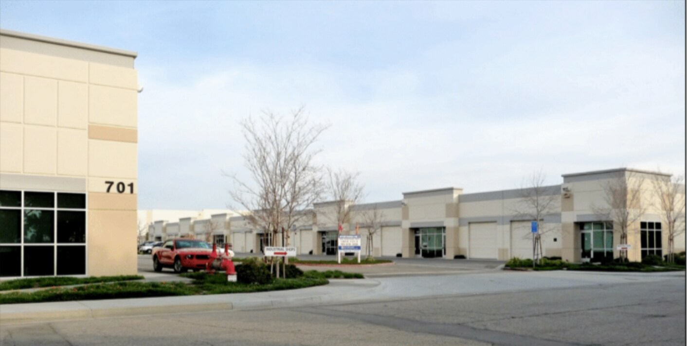 703 Gifford Ave, San Bernardino, CA 92408