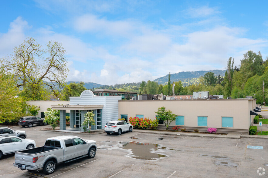 1871 NW Gilman Blvd, Issaquah, WA for lease - Primary Photo - Image 1 of 6