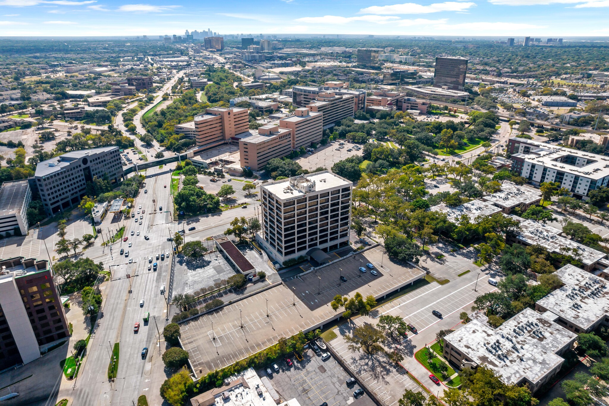 7515 Greenville Ave, Dallas, TX for lease Building Photo- Image 1 of 33