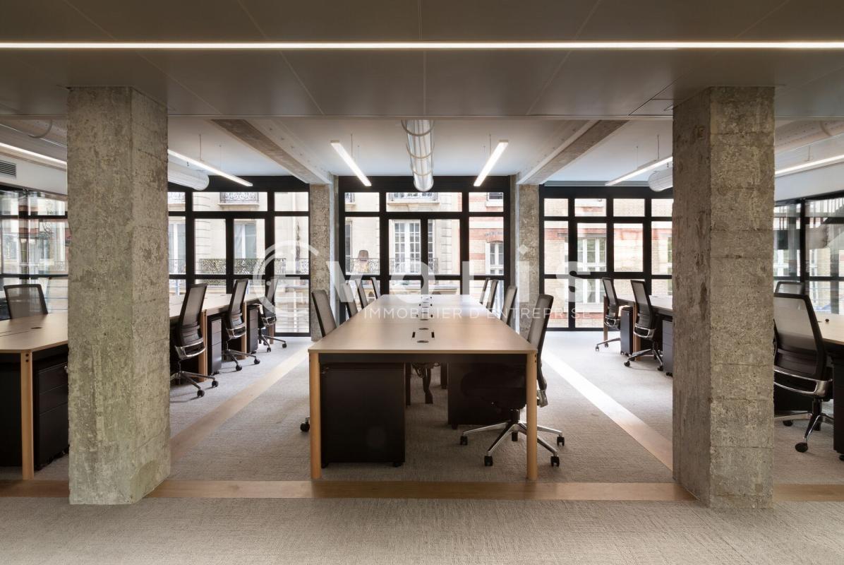 Office in Paris for lease Building Photo- Image 1 of 15