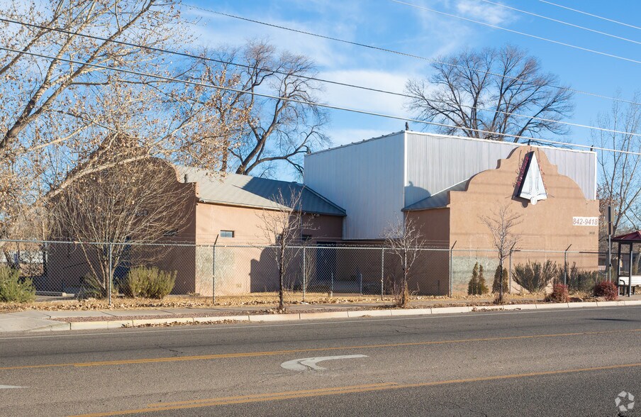 3030 Isleta Blvd SW, Albuquerque, NM 87105