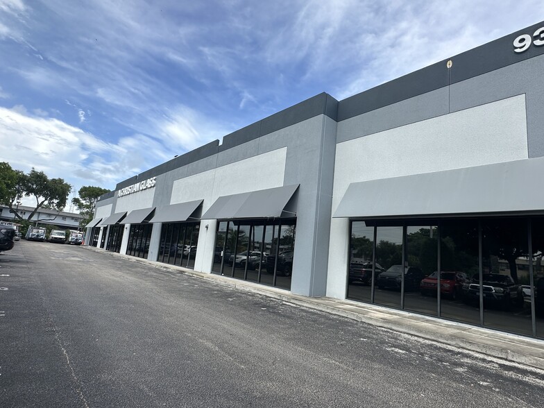 925-935 S Congress Ave, Delray Beach, FL for lease - Building Photo - Image 2 of 5